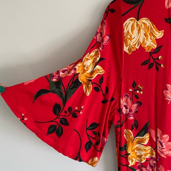 Old Navy faux Floral Wrap Dress in Red and Yellow size M - Picture 5 of 5